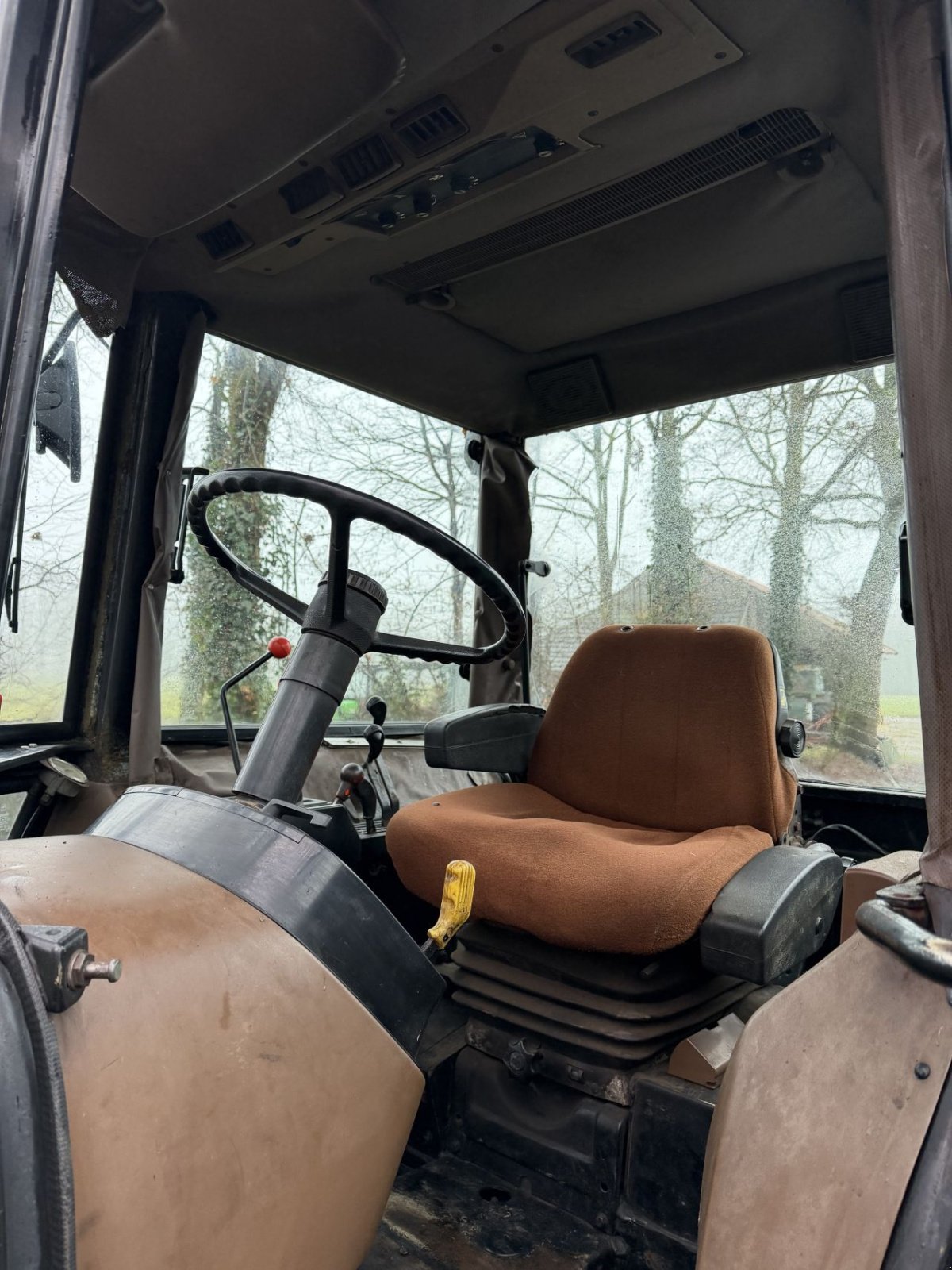 Traktor of the type John Deere 2250, Gebrauchtmaschine in Rossum (Picture 7)