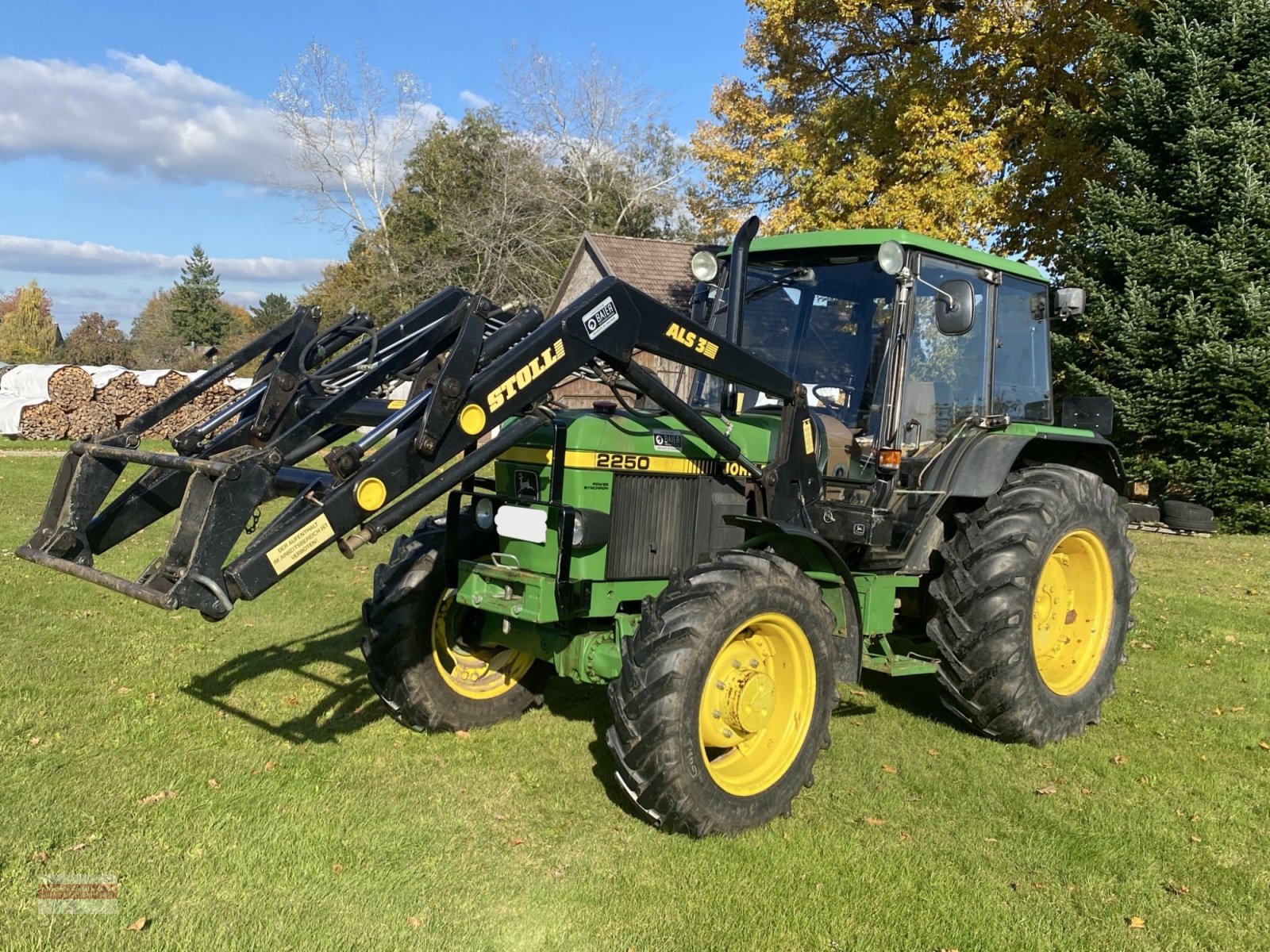 Traktor des Typs John Deere 2250, Gebrauchtmaschine in Epfendorf (Bild 1)