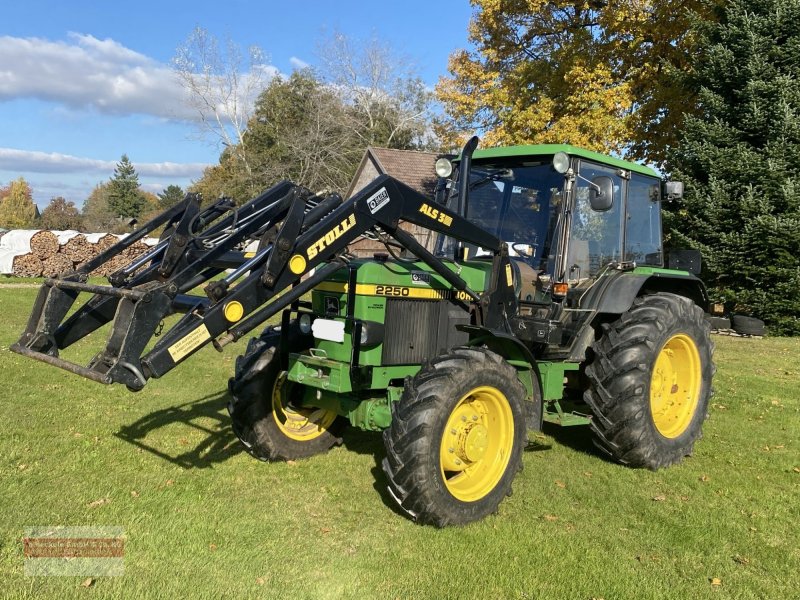 Traktor del tipo John Deere 2250, Gebrauchtmaschine In Epfendorf