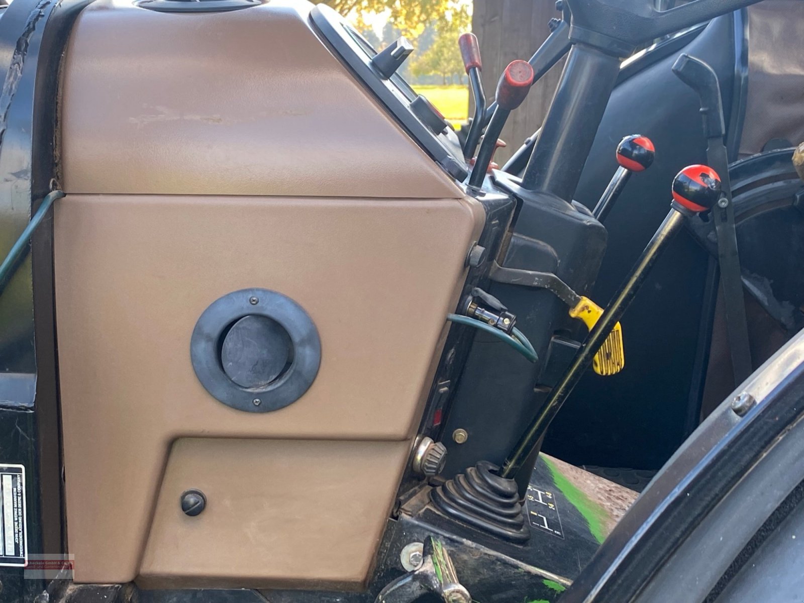 Traktor des Typs John Deere 2250, Gebrauchtmaschine in Epfendorf (Bild 12)