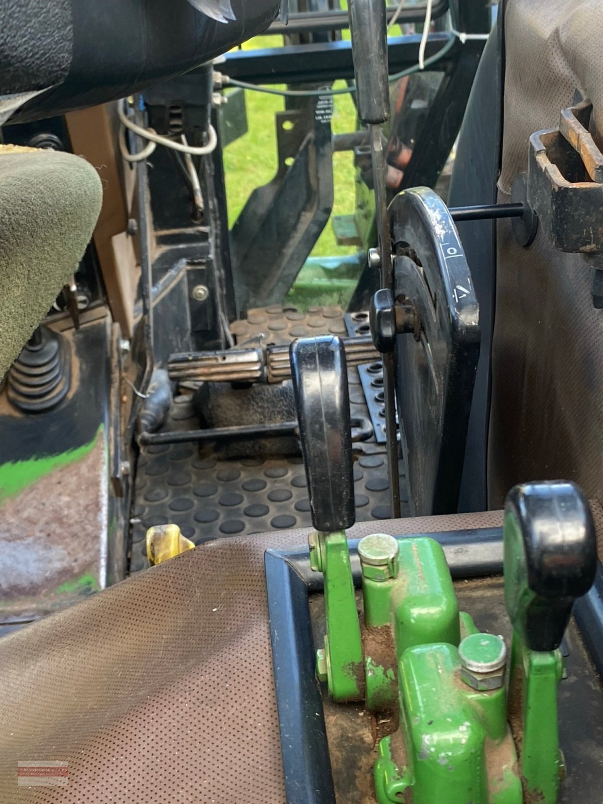 Traktor des Typs John Deere 2250, Gebrauchtmaschine in Epfendorf (Bild 14)