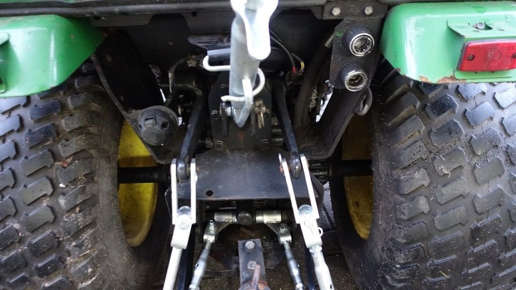 Traktor типа John Deere 2320 4x4, Gebrauchtmaschine в IJsselmuiden (Фотография 10)