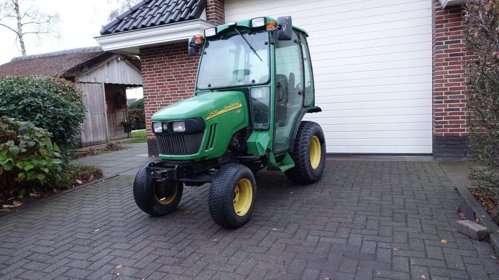 Traktor типа John Deere 2320 4x4, Gebrauchtmaschine в IJsselmuiden (Фотография 1)