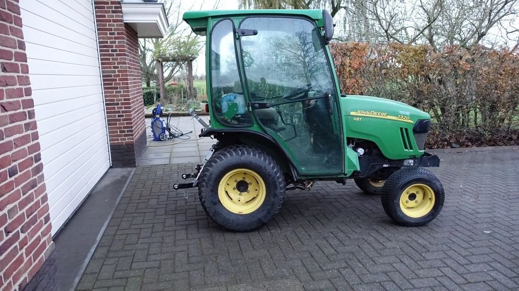 Traktor типа John Deere 2320 4x4, Gebrauchtmaschine в IJsselmuiden (Фотография 3)