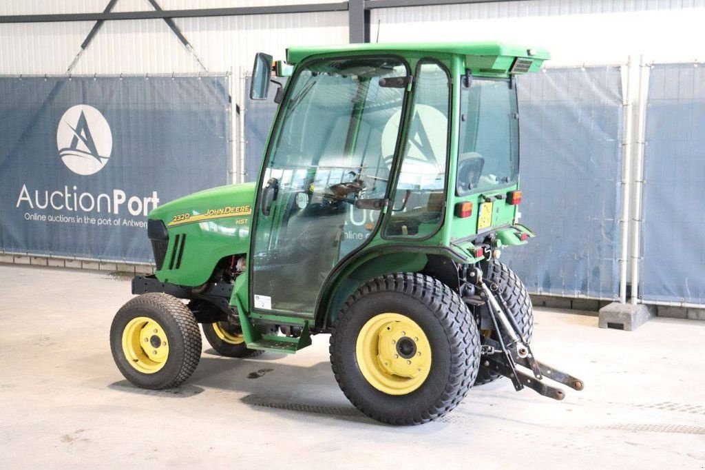 Traktor tipa John Deere 2320, Gebrauchtmaschine u Antwerpen (Slika 3)