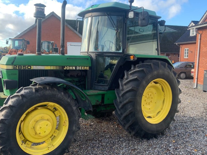 Traktor des Typs John Deere 2850 4 WD., Gebrauchtmaschine in Nørager (Bild 1)