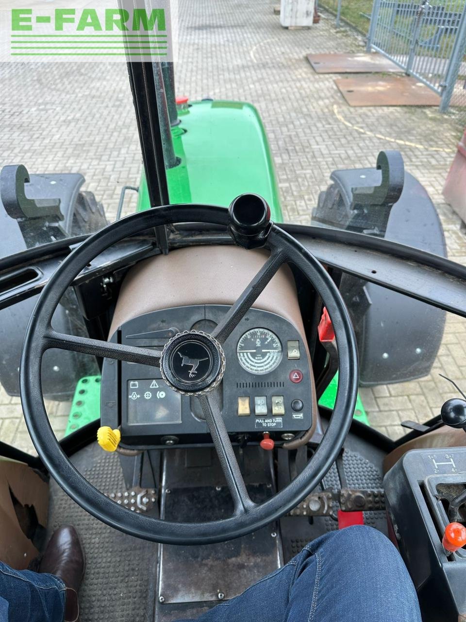 Traktor of the type John Deere 2850, Gebrauchtmaschine in Hamburg (Picture 4)