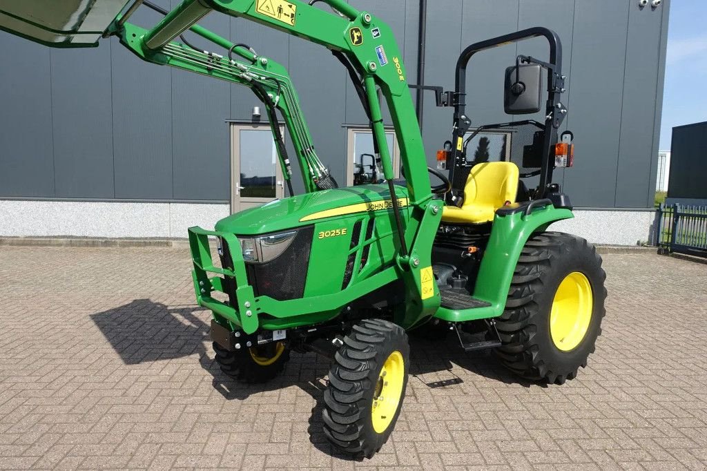 Traktor typu John Deere 3025E 4wd HST / 00220 Draaiuren / Voorlader, Gebrauchtmaschine v Swifterband (Obrázek 4)