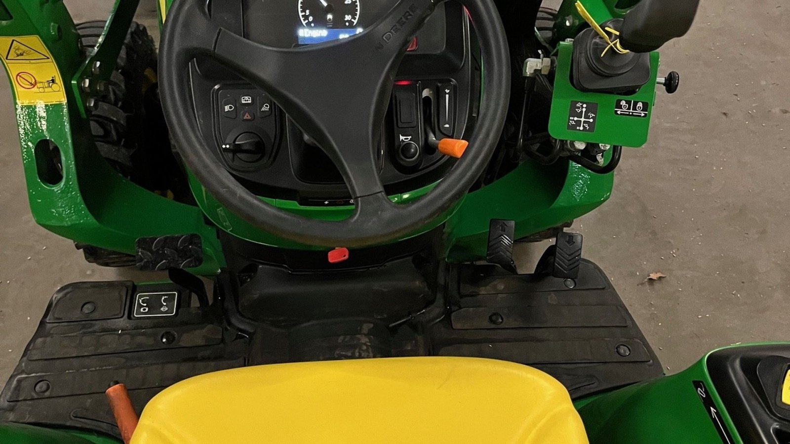 Traktor του τύπου John Deere 3025E John Deere 3025E, Gebrauchtmaschine σε Ringkøbing (Φωτογραφία 6)