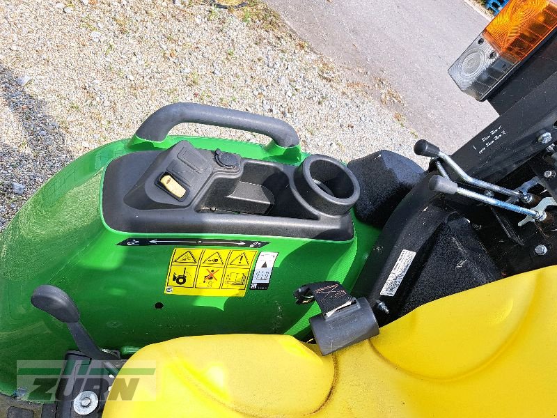 Traktor typu John Deere 3025E, Neumaschine v Buchen (Obrázek 7)