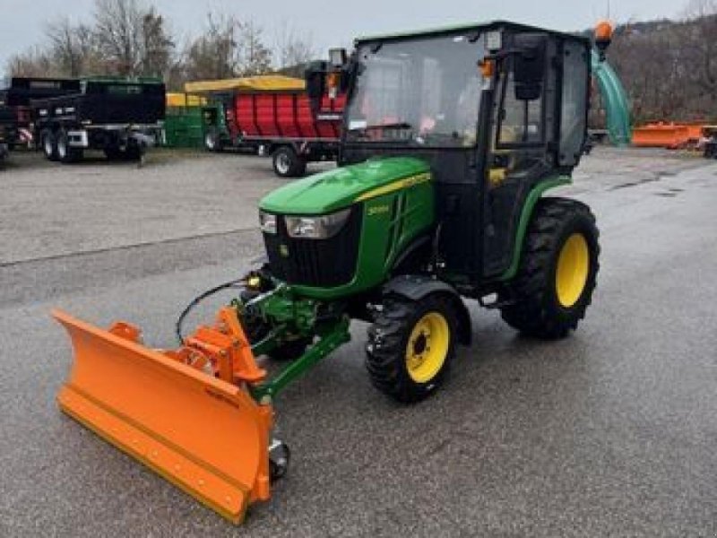 Traktor typu John Deere 3025e, Gebrauchtmaschine v SALZBURG