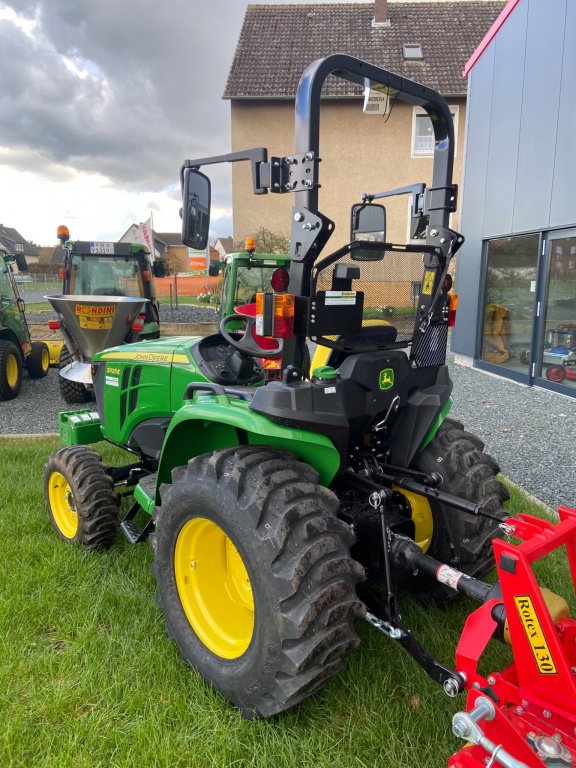 Traktor Türe ait John Deere 3025E, Neumaschine içinde Alferde (resim 1)