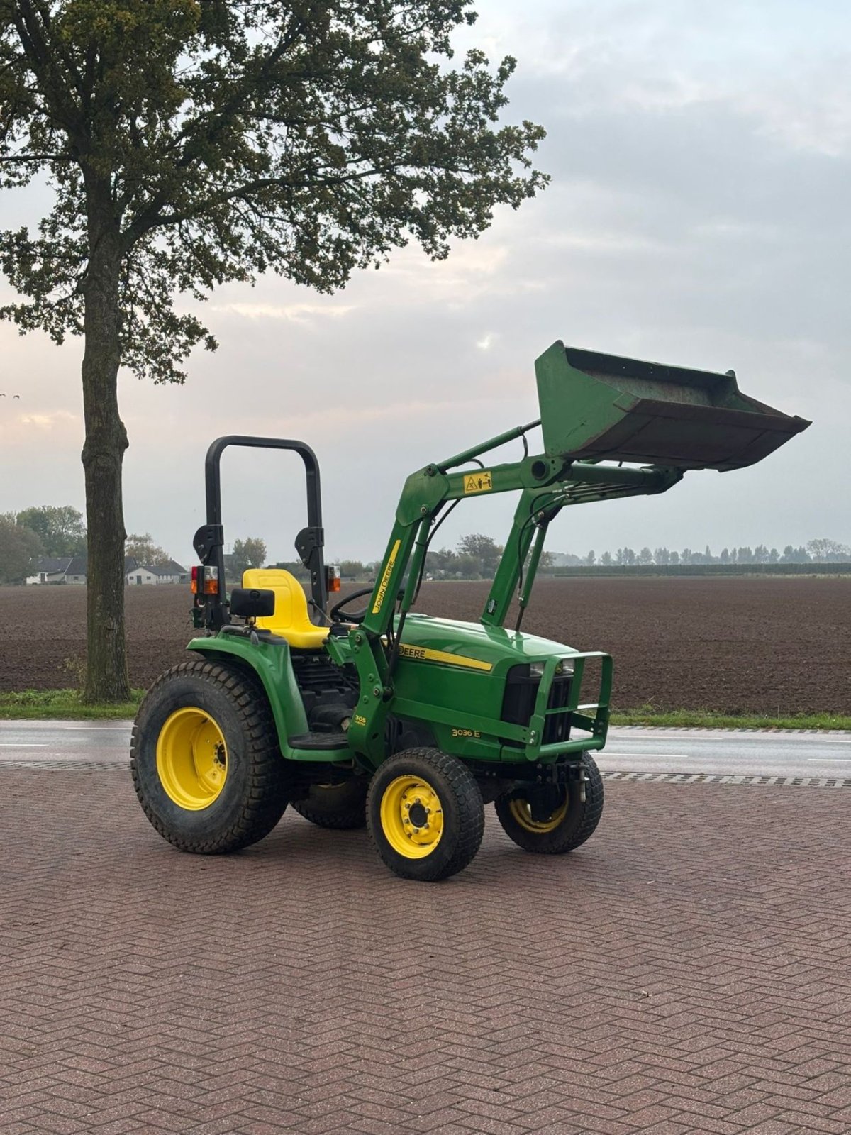 Traktor του τύπου John Deere 3036e, Gebrauchtmaschine σε Wadenoijen (Φωτογραφία 1)