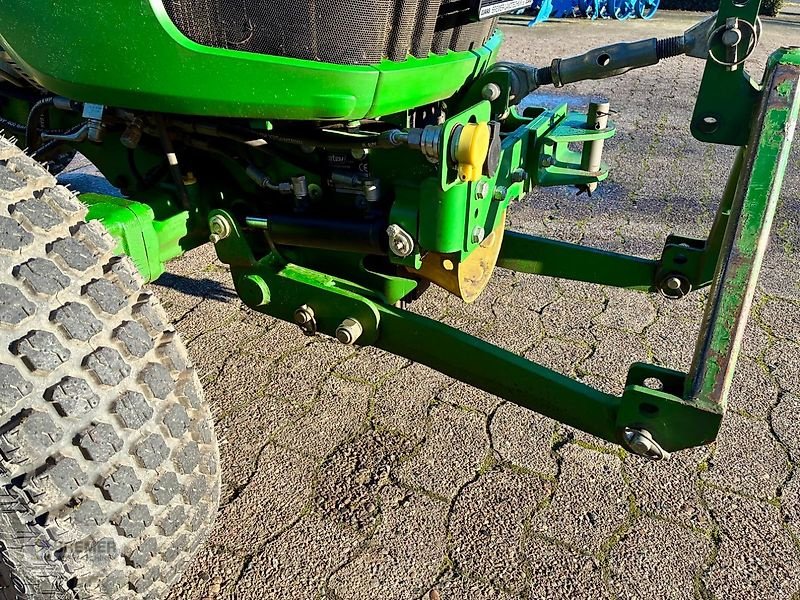 Traktor от тип John Deere 3038-R 1235Std.  FKH & FZW, Gebrauchtmaschine в Asendorf (Снимка 11)