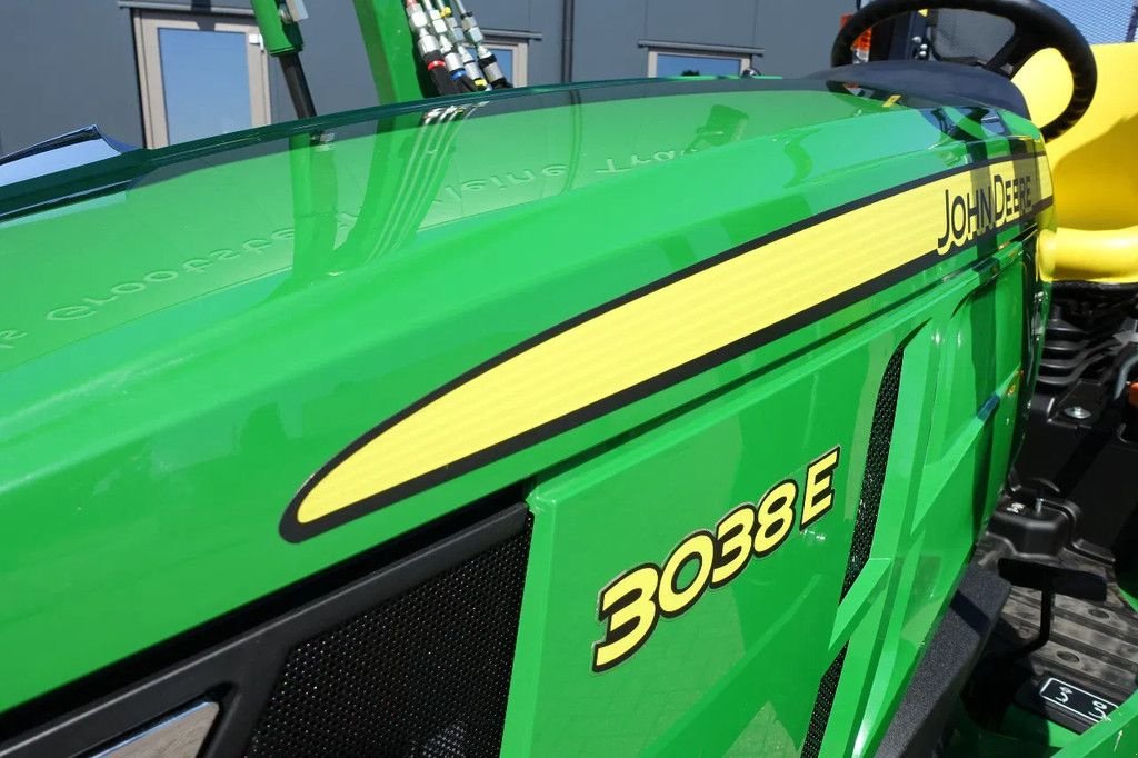 Traktor типа John Deere 3038E 4wd HST / 0005 Draaiuren / Voorlader, Gebrauchtmaschine в Swifterband (Фотография 8)