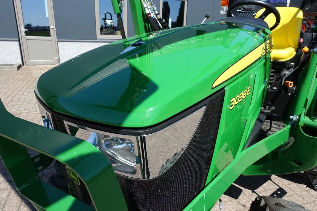 Traktor типа John Deere 3038E 4wd HST / 0005 Draaiuren / Voorlader, Gebrauchtmaschine в Swifterband (Фотография 7)