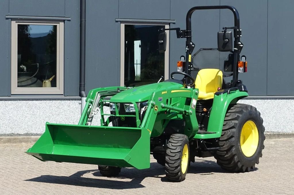 Traktor типа John Deere 3038E 4wd HST / 0005 Draaiuren / Voorlader, Gebrauchtmaschine в Swifterband (Фотография 1)