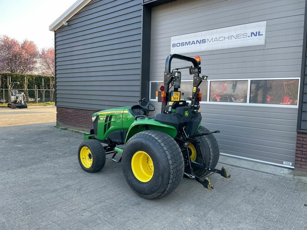 Traktor typu John Deere 3038E compacttractor 38 PK, Gebrauchtmaschine v Neer (Obrázok 4)
