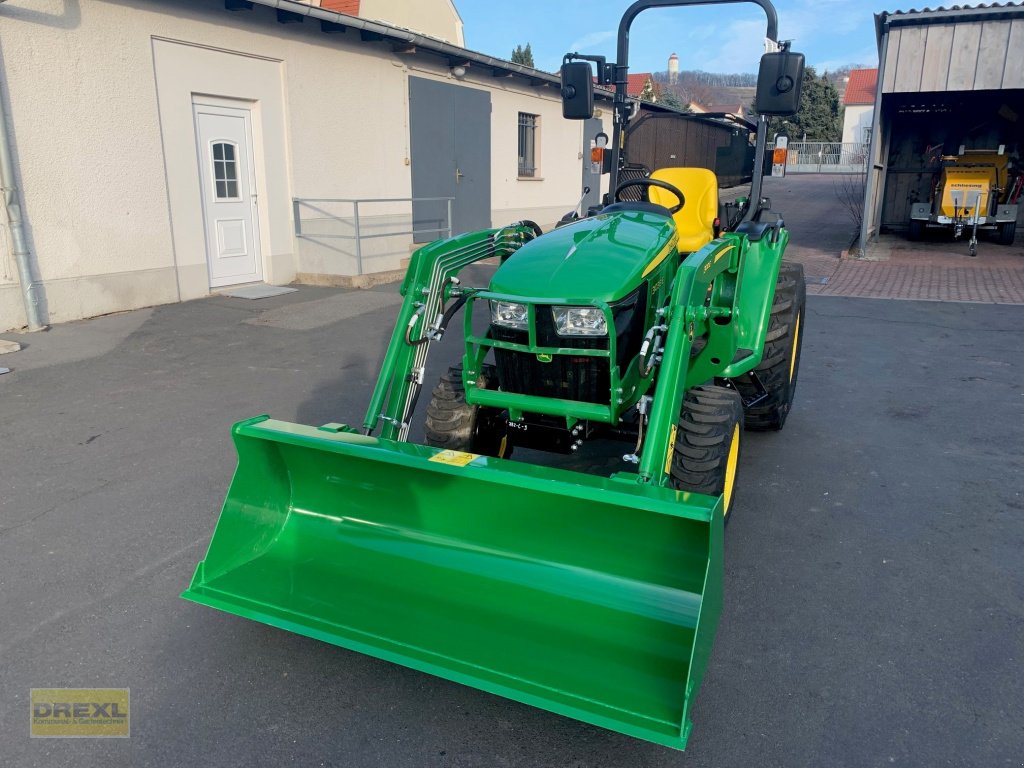 Traktor του τύπου John Deere 3038E, Neumaschine σε Radebeul (Φωτογραφία 2)