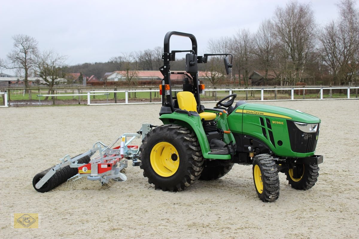 Traktor typu John Deere 3038E, Neumaschine w Beelen (Zdjęcie 1)