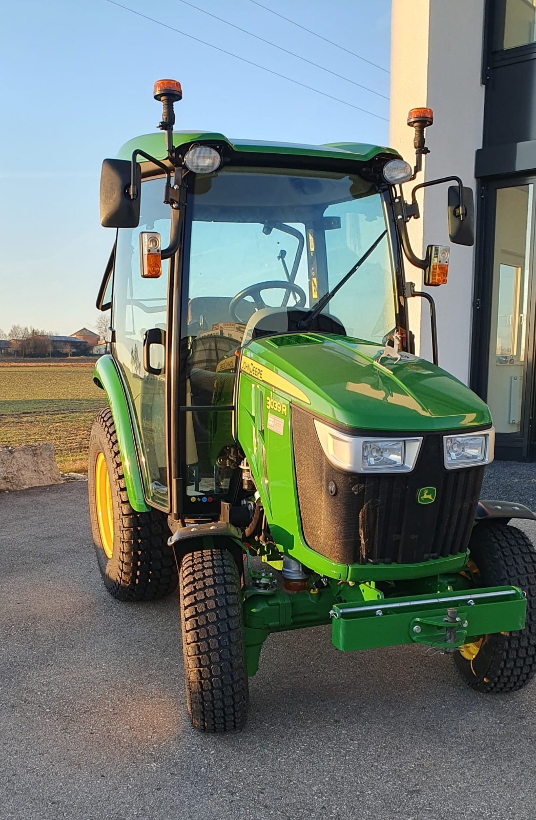 Traktor za tip John Deere 3039R, Gebrauchtmaschine u Tannhausen (Slika 2)