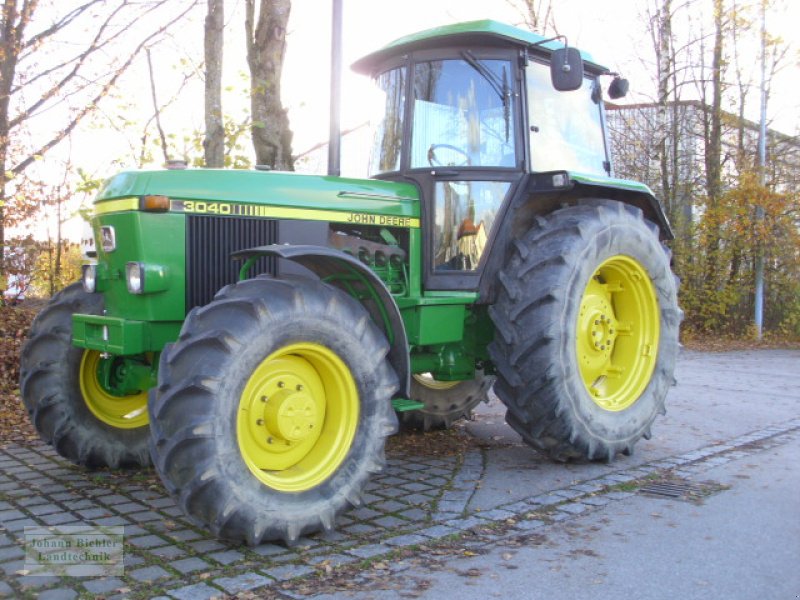 Traktor des Typs John Deere 3040, Gebrauchtmaschine in Unterneukirchen (Bild 1)