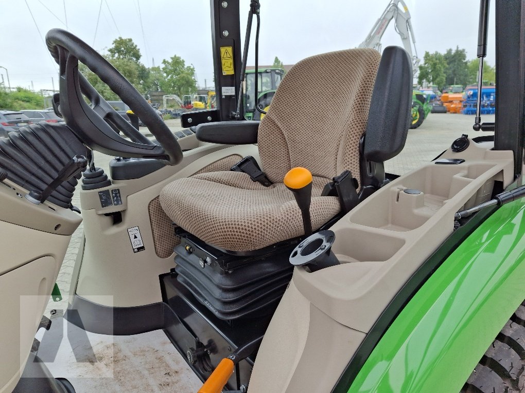 Traktor typu John Deere 3046R, Neumaschine v Regensburg (Obrázek 3)