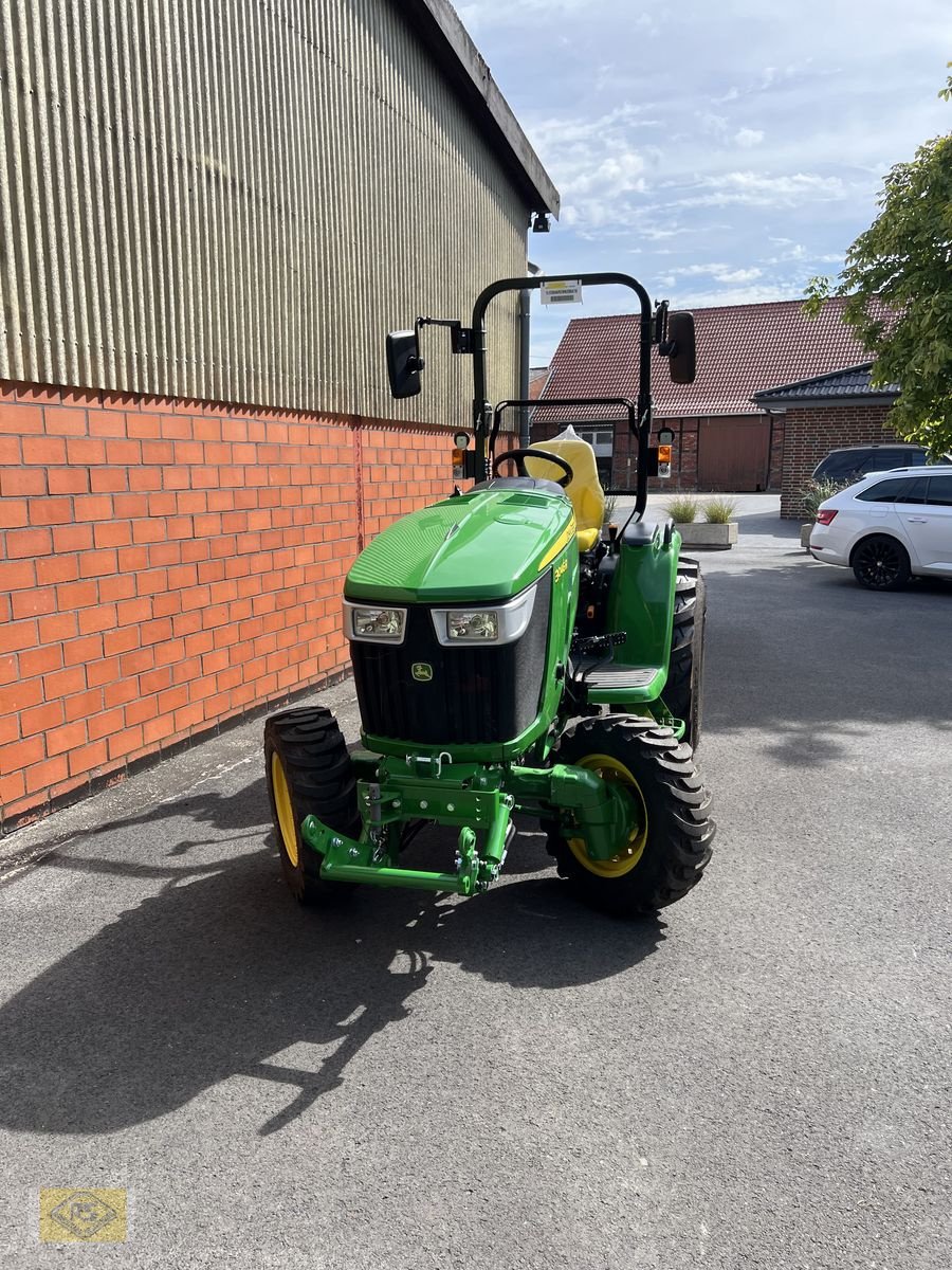 Traktor des Typs John Deere 3046R, Neumaschine in Beelen (Bild 12)