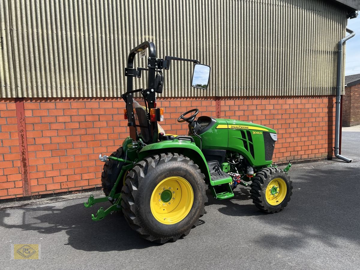 Traktor des Typs John Deere 3046R, Neumaschine in Beelen (Bild 5)