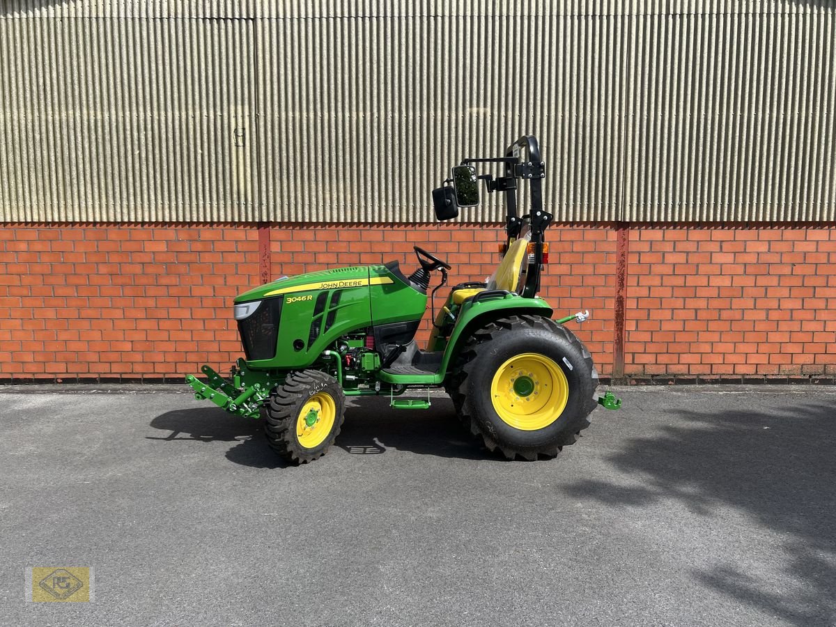 Traktor Türe ait John Deere 3046R, Neumaschine içinde Beelen (resim 2)