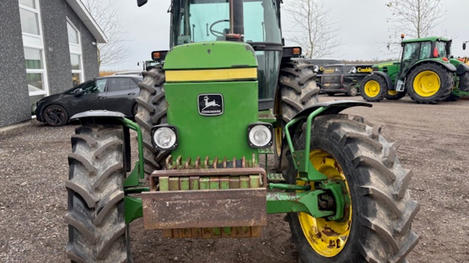 Traktor des Typs John Deere 3050 4WD MED FRONTVÆGTE, Gebrauchtmaschine in Dronninglund (Bild 5)
