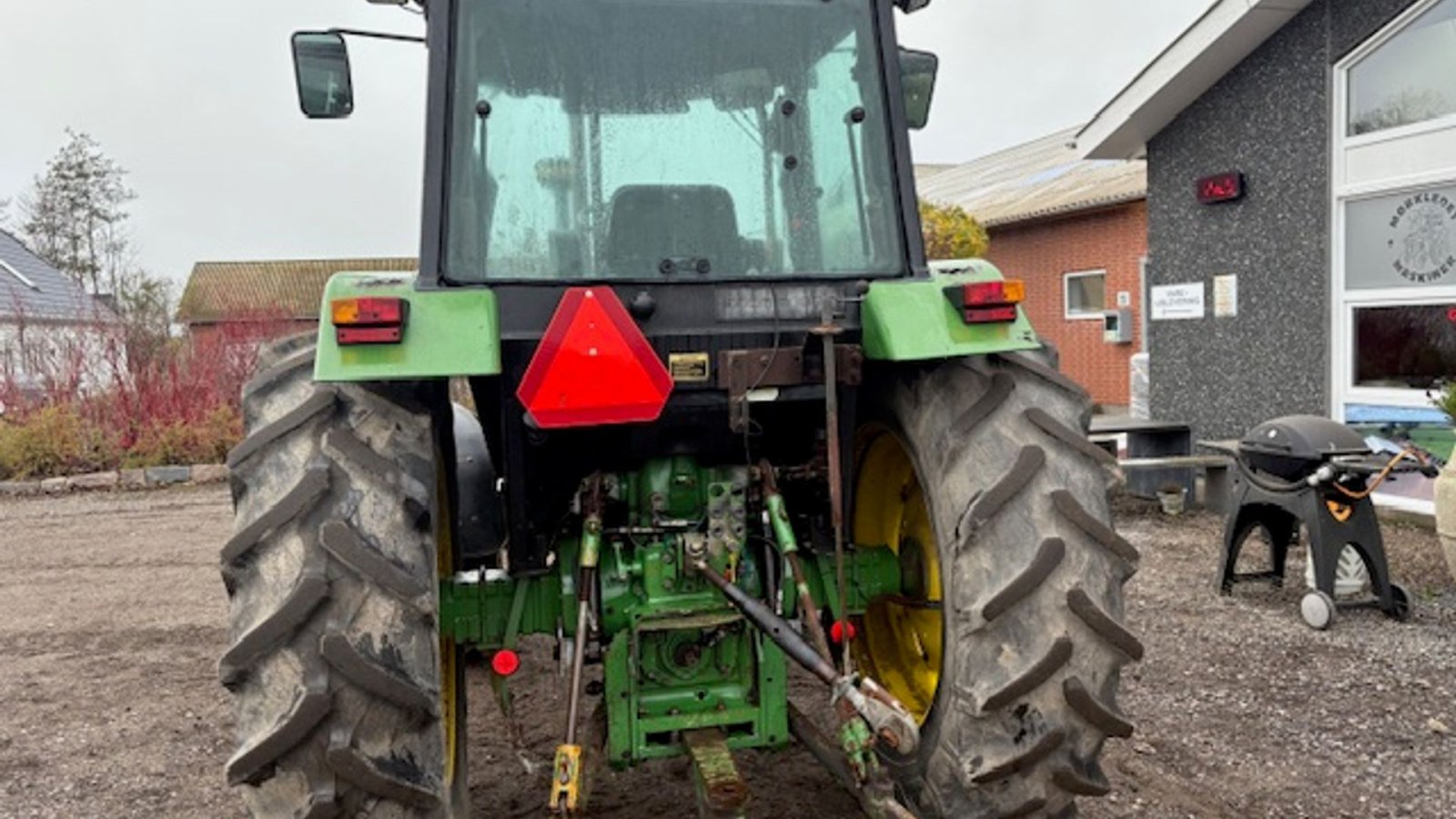 Traktor des Typs John Deere 3050 4WD MED FRONTVÆGTE, Gebrauchtmaschine in Dronninglund (Bild 12)