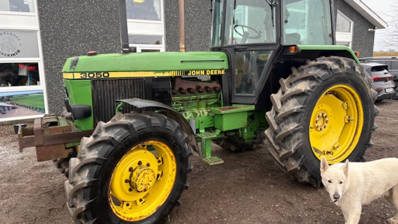 Traktor typu John Deere 3050 4WD MED FRONTVÆGTE, Gebrauchtmaschine w Dronninglund (Zdjęcie 1)