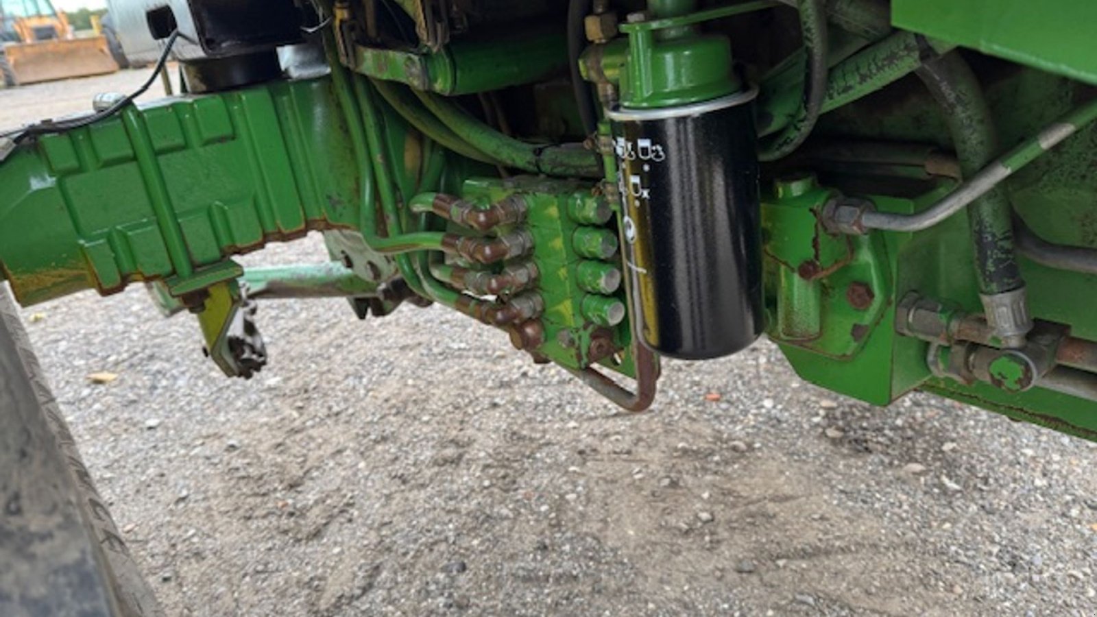 Traktor типа John Deere 3050 4WD MED FRONTVÆGTE, Gebrauchtmaschine в Dronninglund (Фотография 12)