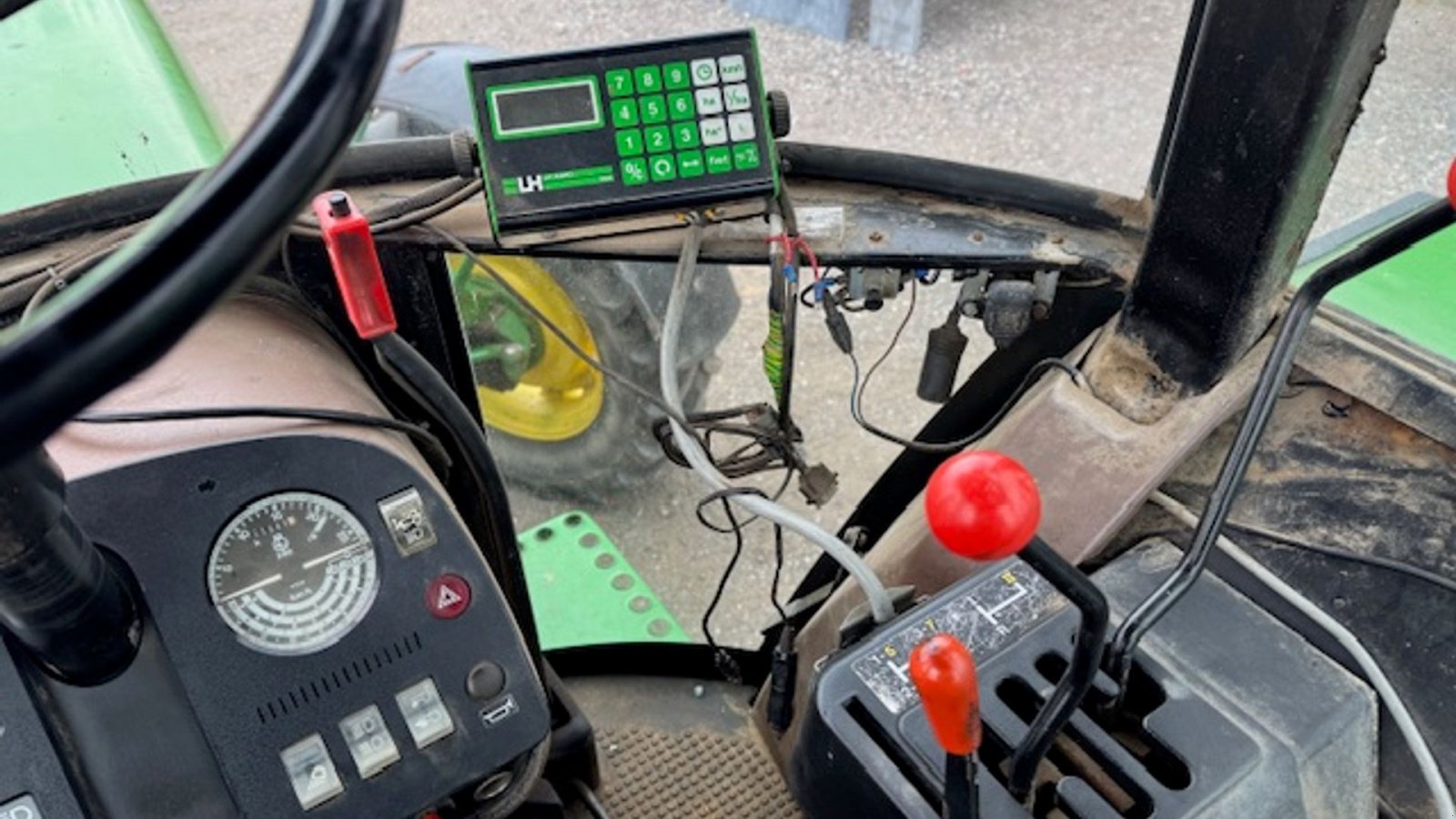 Traktor типа John Deere 3050 4WD MED FRONTVÆGTE, Gebrauchtmaschine в Dronninglund (Фотография 19)