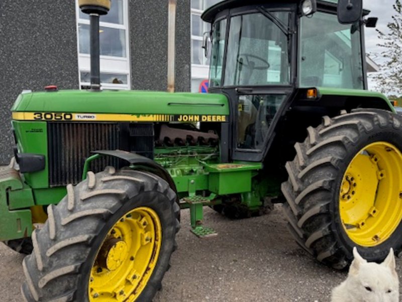Traktor del tipo John Deere 3050 4WD MED FRONTVÆGTE, Gebrauchtmaschine In Dronninglund (Immagine 1)