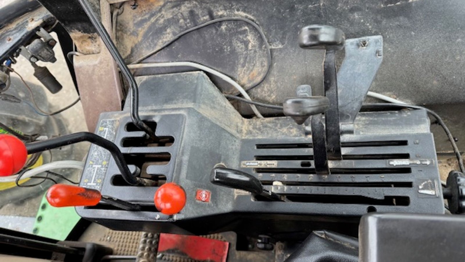 Traktor типа John Deere 3050 4WD MED FRONTVÆGTE, Gebrauchtmaschine в Dronninglund (Фотография 20)