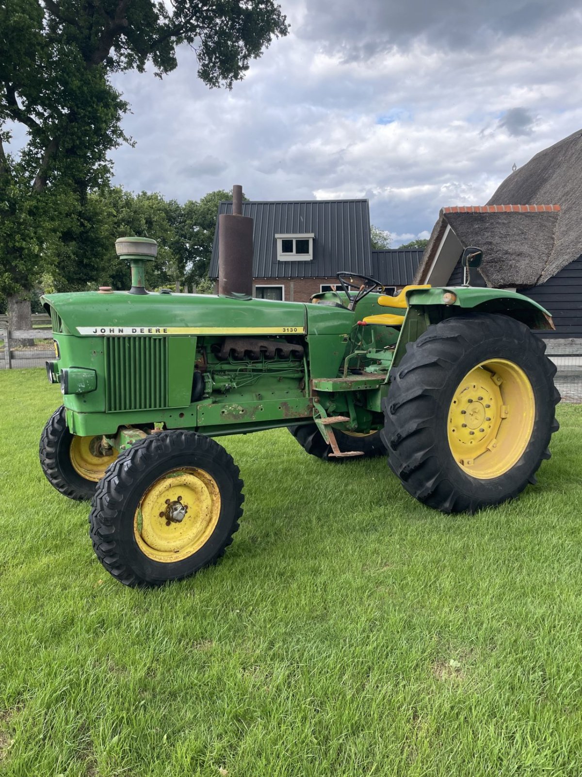 Traktor типа John Deere 3130, Gebrauchtmaschine в Eursinge (Фотография 2)