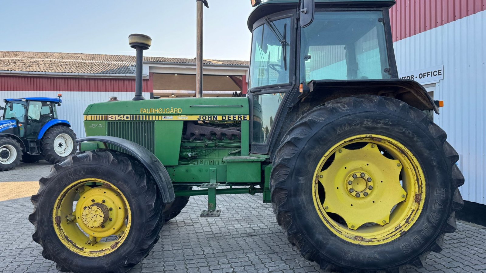 Traktor of the type John Deere 3140 TURBO, Gebrauchtmaschine in Nørager (Picture 4)