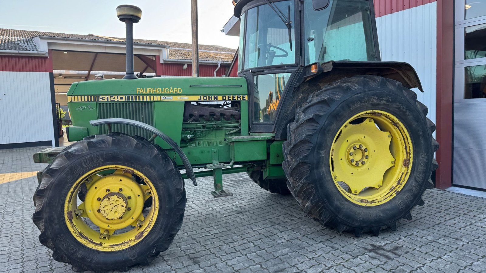Traktor of the type John Deere 3140 TURBO, Gebrauchtmaschine in Nørager (Picture 3)