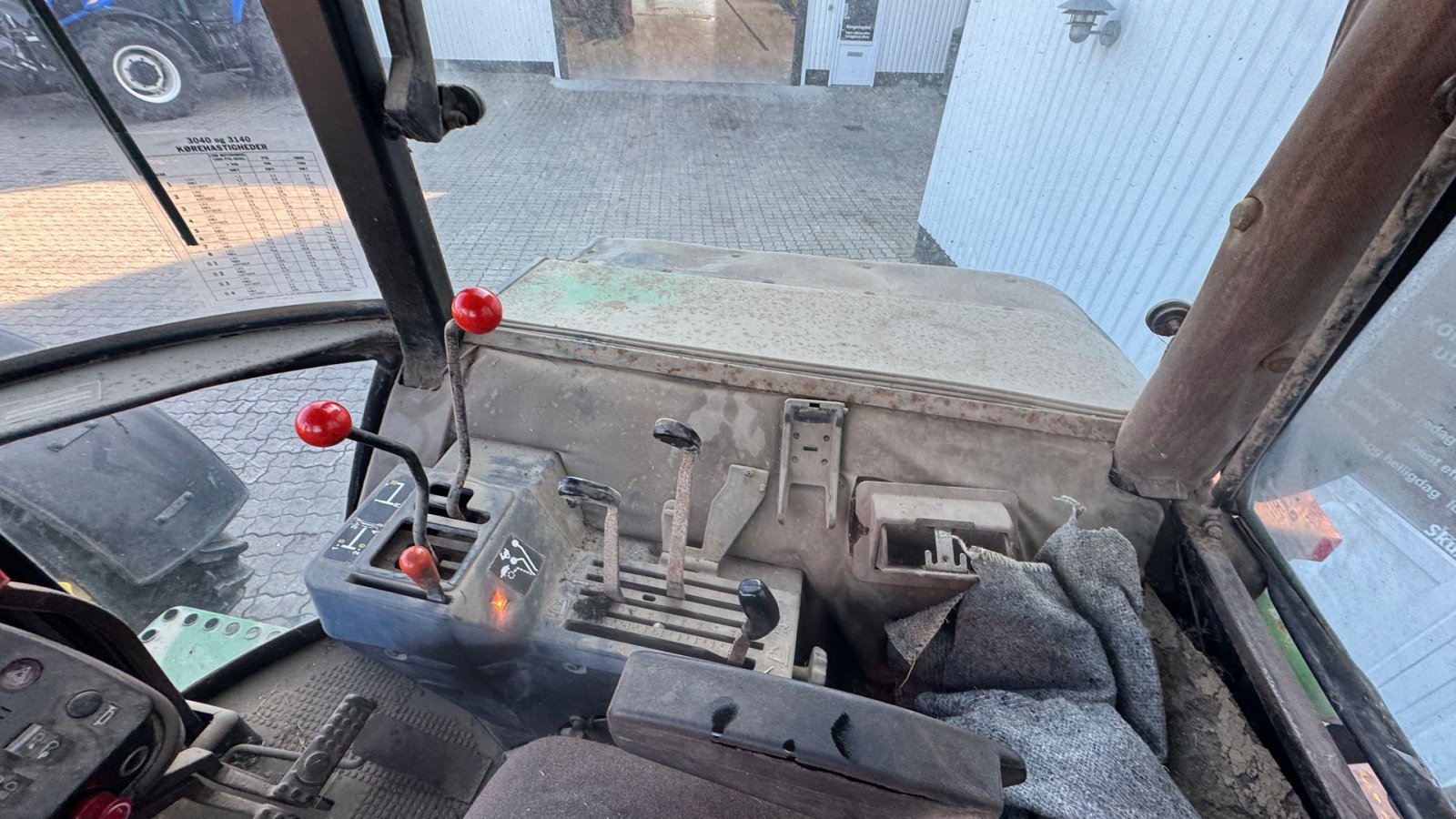 Traktor of the type John Deere 3140 TURBO, Gebrauchtmaschine in Nørager (Picture 18)