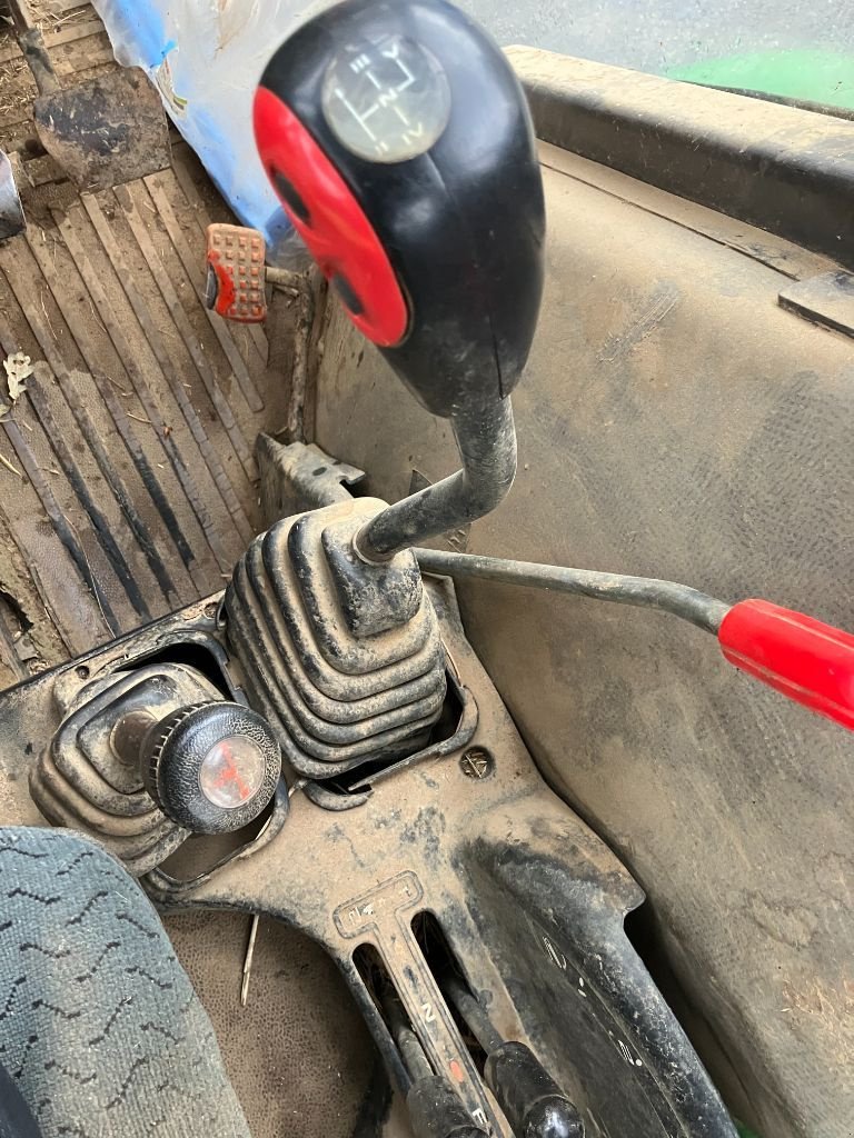 Traktor of the type John Deere 3210 X  CABINE, Gebrauchtmaschine in MORLHON LE HAUT (Picture 10)