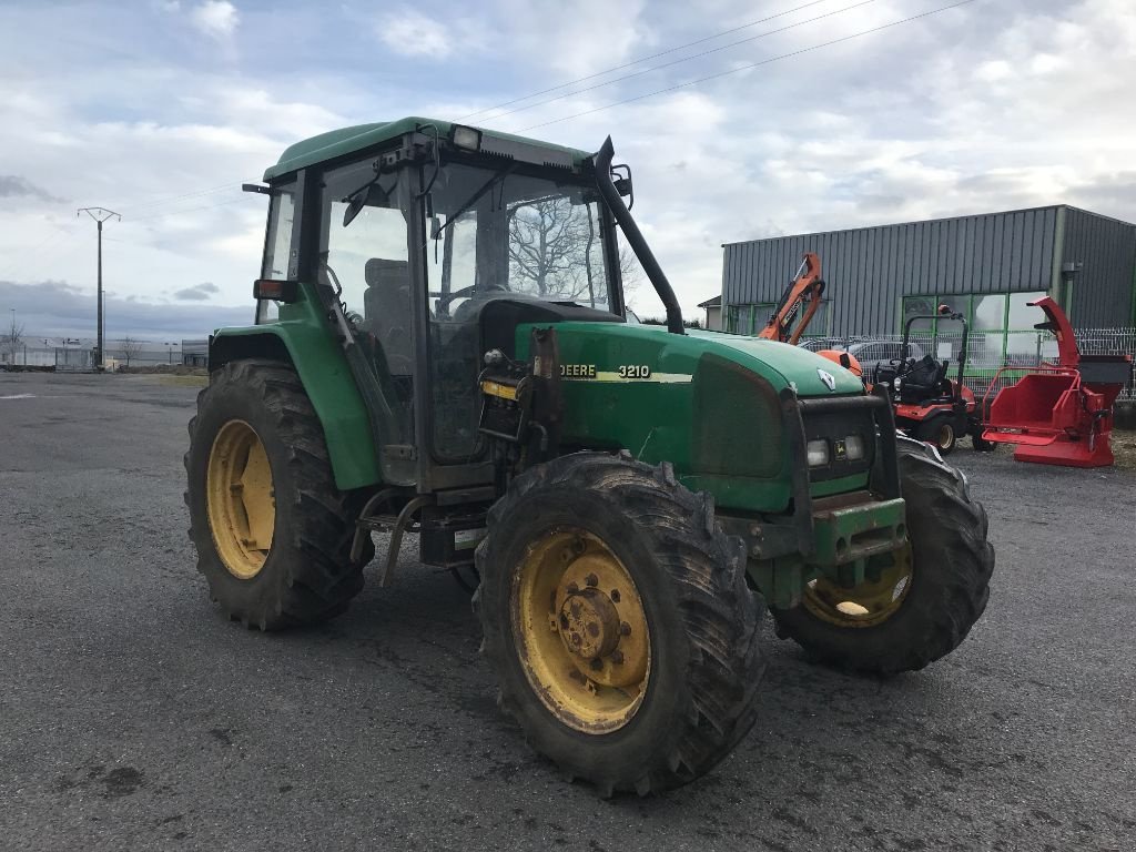 Traktor vrste John Deere 3210 X  CABINE, Gebrauchtmaschine v MORLHON LE HAUT (Slika 4)