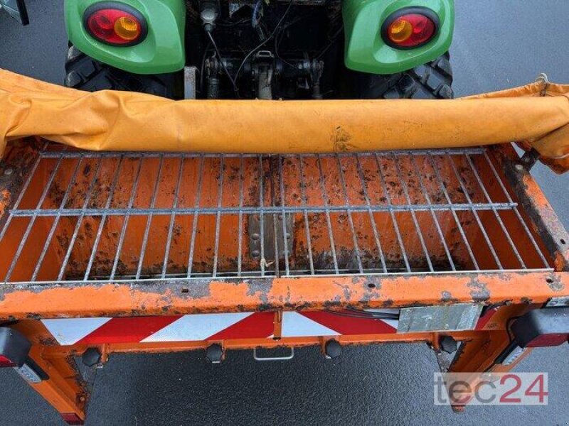 Traktor of the type John Deere 3320, Gebrauchtmaschine in Wipperfürth (Picture 2)