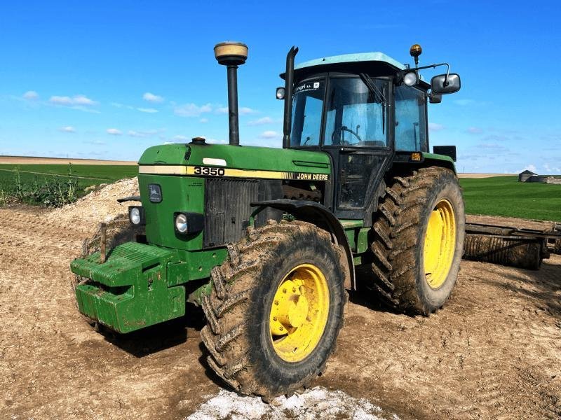 Traktor del tipo John Deere 3350, Gebrauchtmaschine en SAINT-GERMAIN DU PUY (Imagen 1)