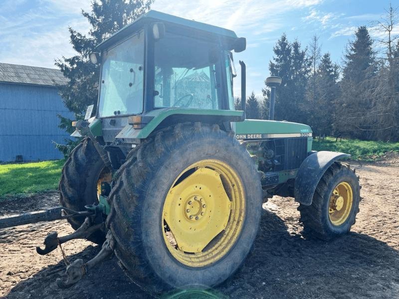 Traktor del tipo John Deere 3350, Gebrauchtmaschine en SAINT-GERMAIN DU PUY (Imagen 3)