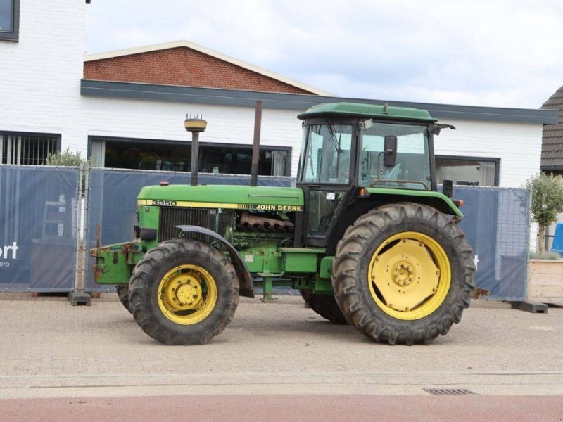Traktor of the type John Deere 3350A, Gebrauchtmaschine in Antwerpen (Picture 1)