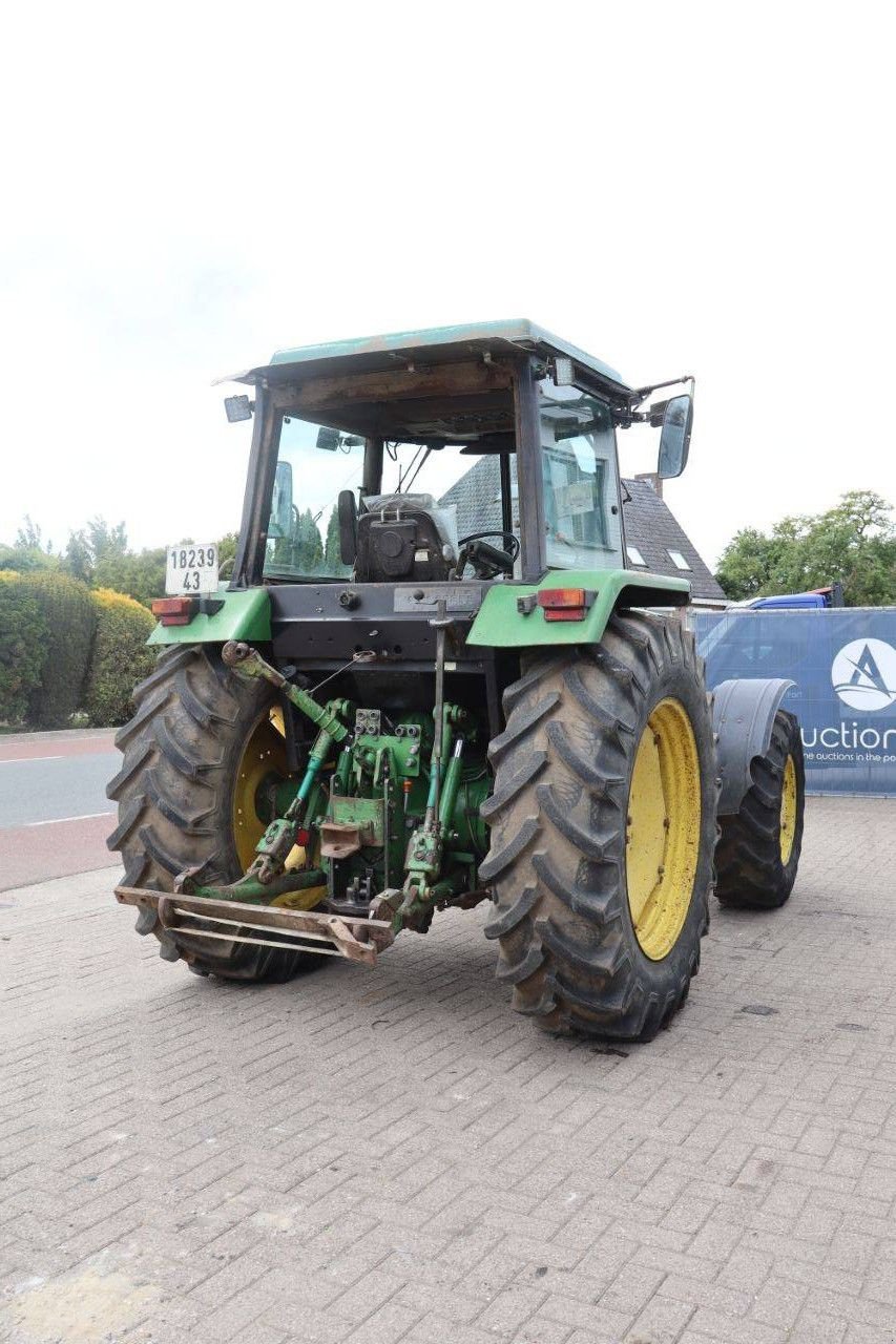 Traktor del tipo John Deere 3350A, Gebrauchtmaschine en Antwerpen (Imagen 7)