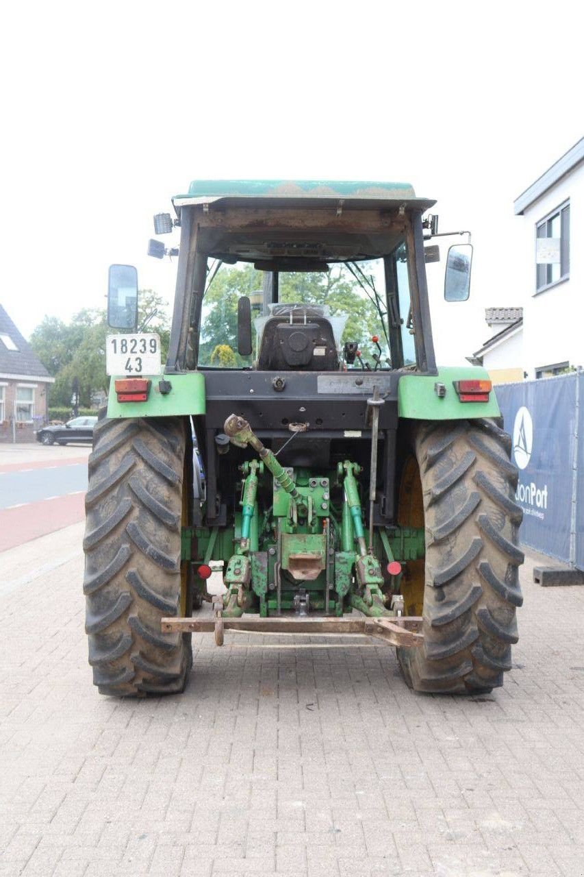 Traktor del tipo John Deere 3350A, Gebrauchtmaschine en Antwerpen (Imagen 5)