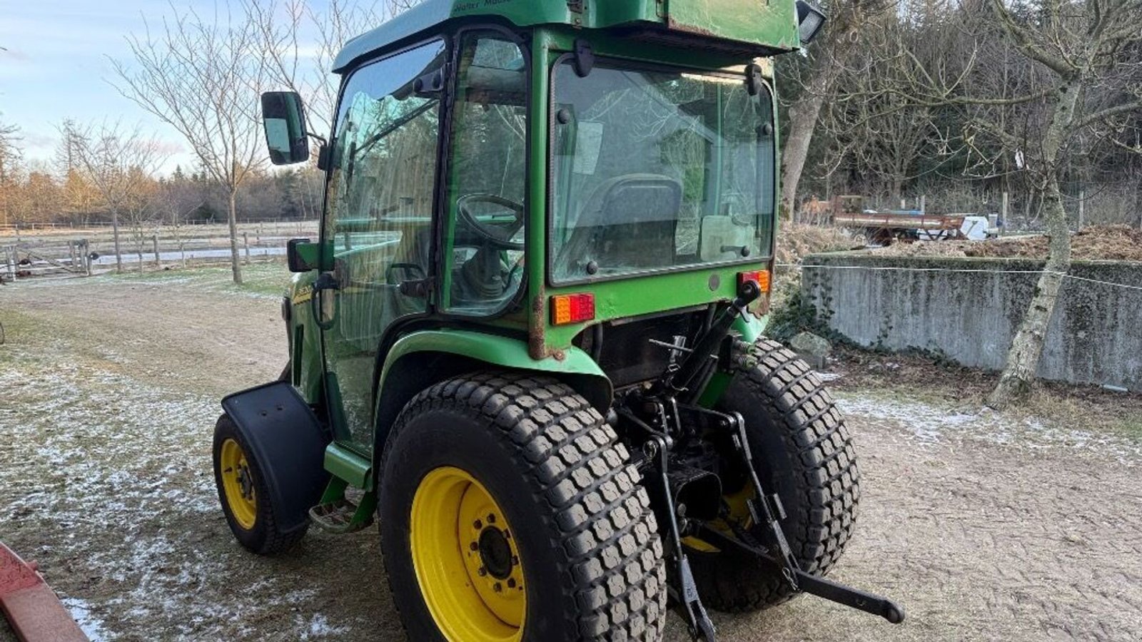 Traktor van het type John Deere 3520 007 med Stensballe frontlift, Gebrauchtmaschine in Rødovre (Foto 4)